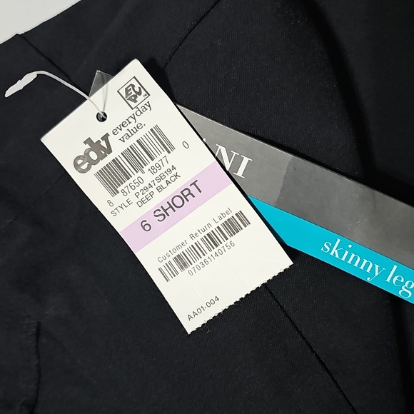 Alfani Skinny Leg Black Tummy Control Pants Size 6S Short NWT - Picture 4 of 7